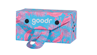 Trouble deciding which pair of shades to wear? No worries! Our Roll With It case gives you the freedom to tote multiple pairs with you wherever you go! Featuring a vibrant pink and blue tropical design, this firm case holds four pairs of sunnies.