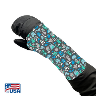 Kids of all ages can have more fun in the snow with Snow Sleeves, a fun and unique wrist gaiter to keep snow off wrists.