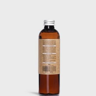 Use this Waxed Canvas Spot Cleaner to safely remove dirt, mud, and stubborn stains from waxed canvas and oilcloth fabrics.  Powerful citrus-fortified castile soap cleans without damaging fibers and protective coatings. All-natural