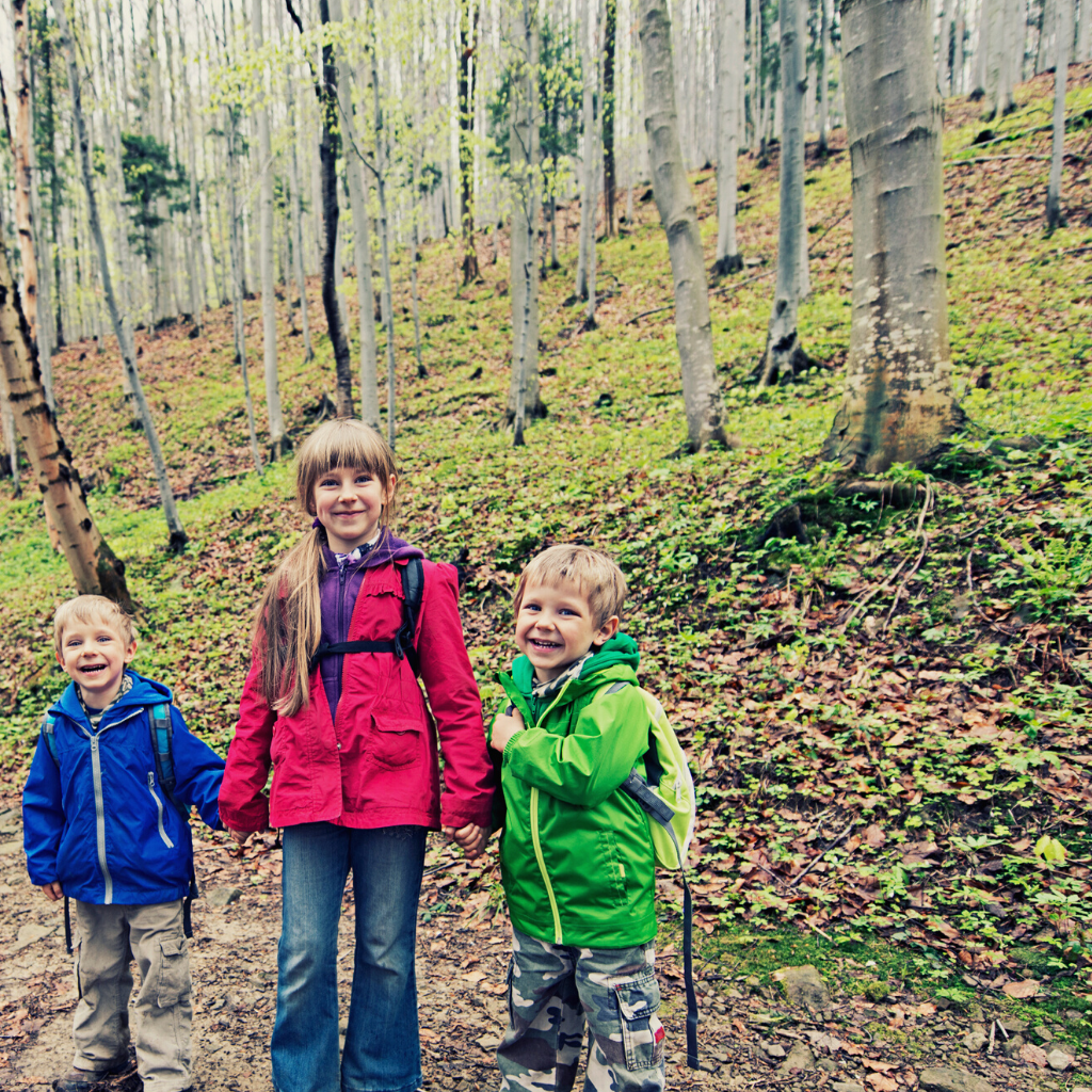 Little Hikers – AdventureUs