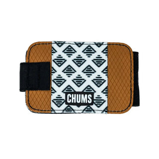 Low-profile bi-fold design 4 card slots ID window External elastic cash stash Magnetic closure Includes RFID-blocking card Dimensions: 2.5" x 4"
