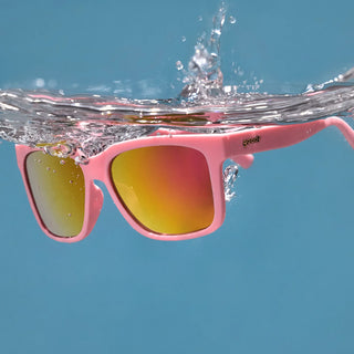 These floating sunglasses are the ultimate plus-one for pool parties and I'M ON A BOAT moments. Featuring light blue Tidal G frames and blue reflective water-repellent lenses, you'll look like a paddleboarding pro!
