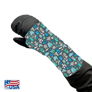 Kids of all ages can have more fun in the snow with Snow Sleeves, a fun and unique wrist gaiter to keep snow off wrists.  