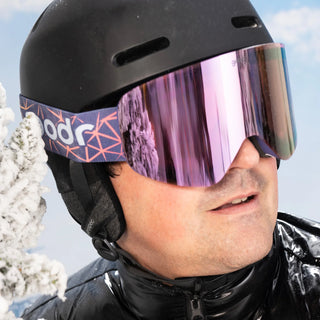 Goodr Snow G Goggles are perfect for the bunny slope bomber to the double black diamond daredevil!&nbsp;These goggles offer you anti-fog, anti-glare, full UV400 protection on the slopes with a comfortable, NO SLIP fit!