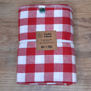 This classic plaid tablecloth adds charm to any picnic, boat or cabin life. Add matching flannel Picnic Napkins for the perfect setting for your outdoor fun.