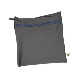 AdventureUs' eco-friendly washable, reusable Wet/Dry Bags are a must have for any outdoor adventure.  Easily store your dirty or damp items without worry or waste. Great for wet swim suits, diaper bags, zero-waste hiking hankies, camping napkins, DIY wet wipes and more! Use one for dry items like burp rags or wet wipes and another for the dirty ones.